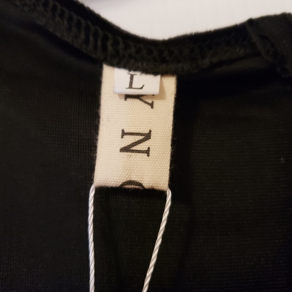 Yi Nuo Qiu Shui Large Black Velvet Maternity Dress - Picture 5 of 7